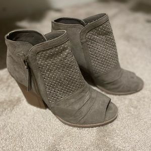 Women’s open toed boots